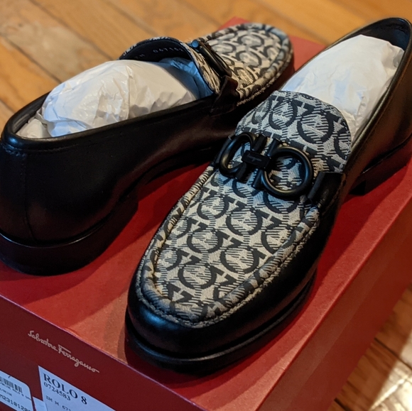 Salvatore Ferragamo Other - Salvatore Ferragamo "Rolo 8" Gancini Bit Loafers